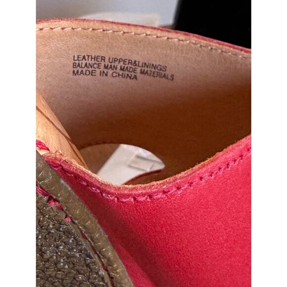 Born Wedge Slide Sandals  Red Leather Size 7M - Picture 9 of 9